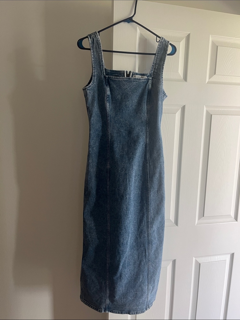 Abercrombie & Fitch Sleeveless Denim Midi Dress - Blue